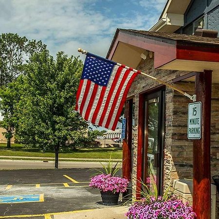 Americas Best Value Inn & Suites Detroit Lakes Εξωτερικό φωτογραφία