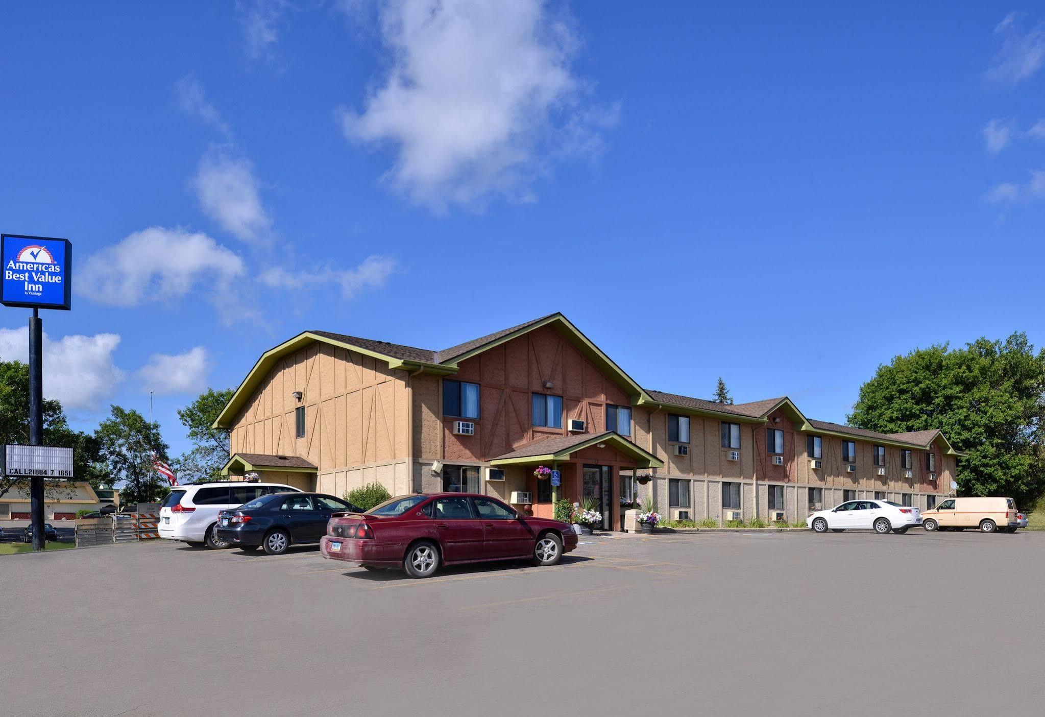Americas Best Value Inn & Suites Detroit Lakes Εξωτερικό φωτογραφία