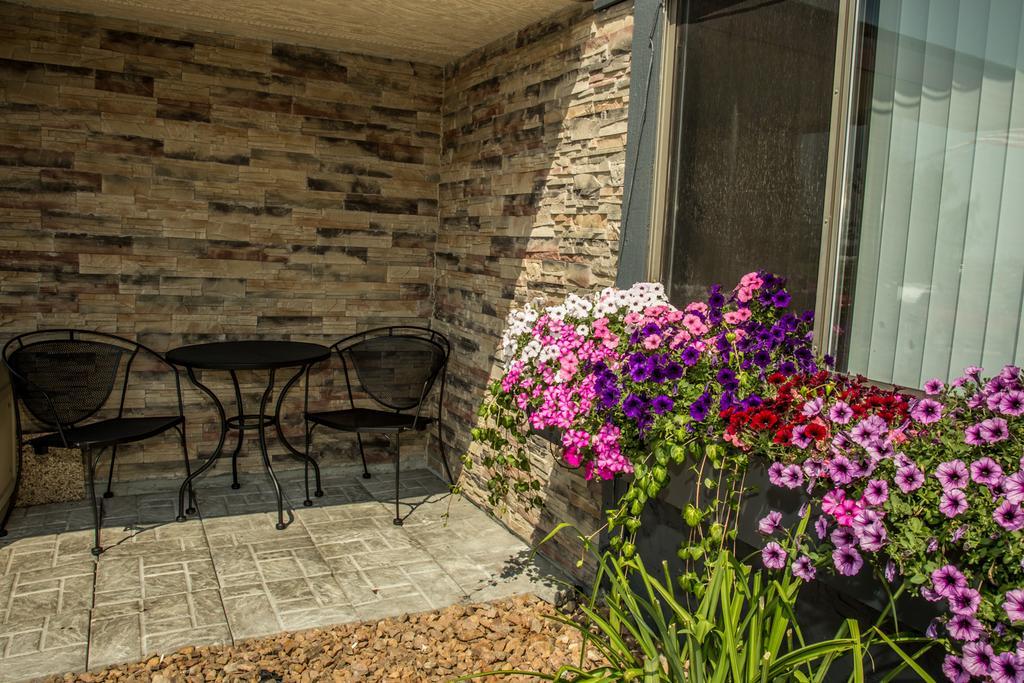 Americas Best Value Inn & Suites Detroit Lakes Εξωτερικό φωτογραφία