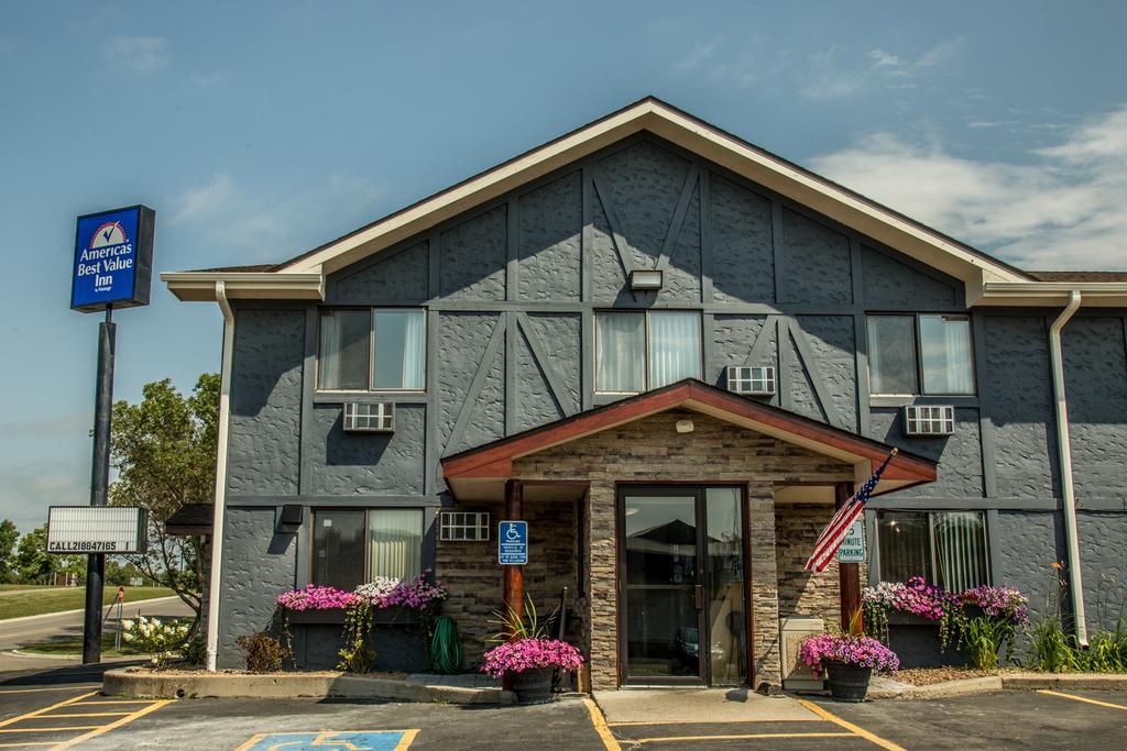 Americas Best Value Inn & Suites Detroit Lakes Εξωτερικό φωτογραφία
