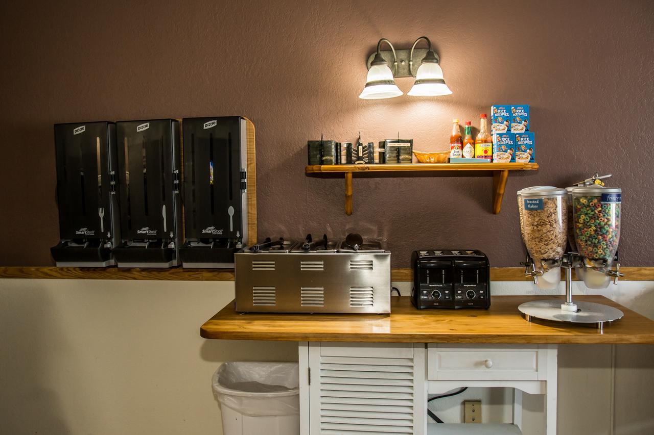 Americas Best Value Inn & Suites Detroit Lakes Εξωτερικό φωτογραφία