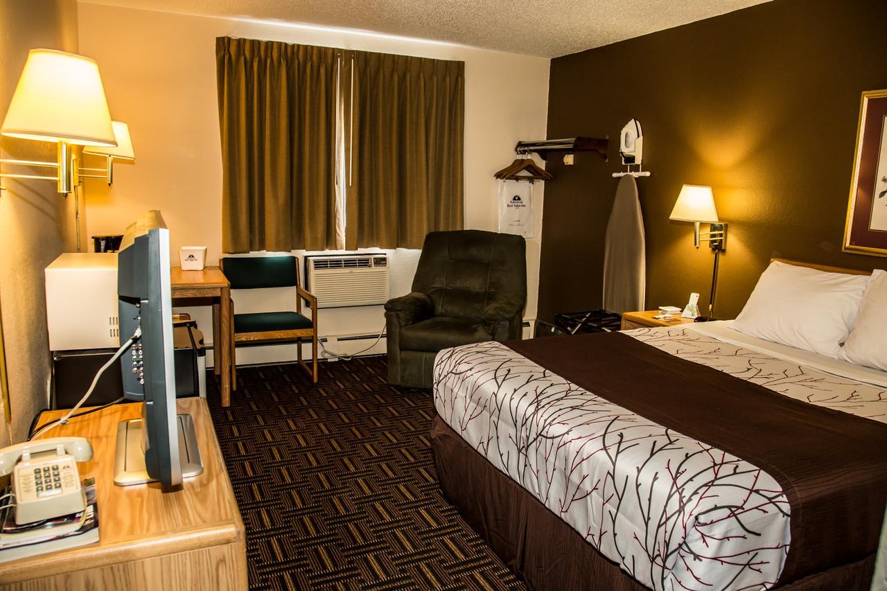 Americas Best Value Inn & Suites Detroit Lakes Εξωτερικό φωτογραφία