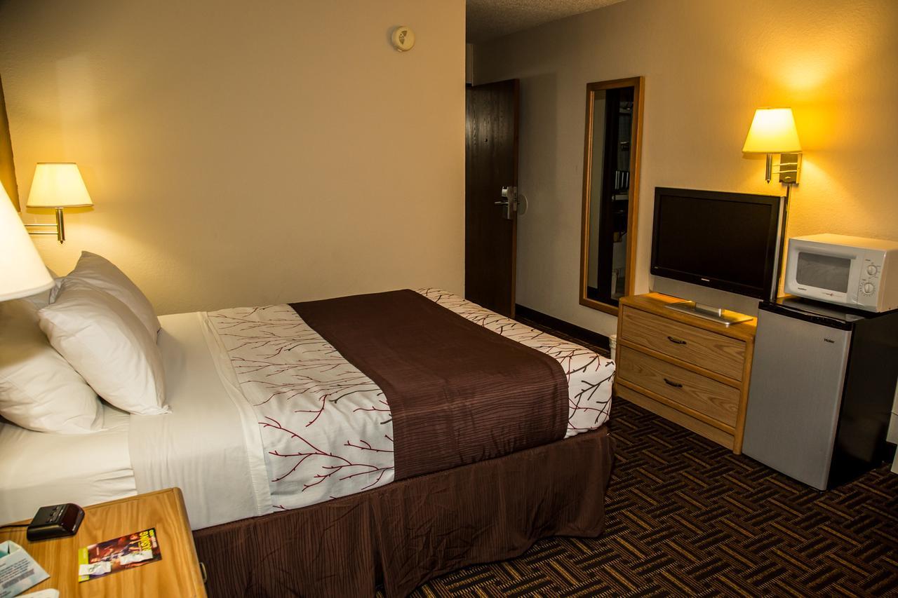 Americas Best Value Inn & Suites Detroit Lakes Εξωτερικό φωτογραφία