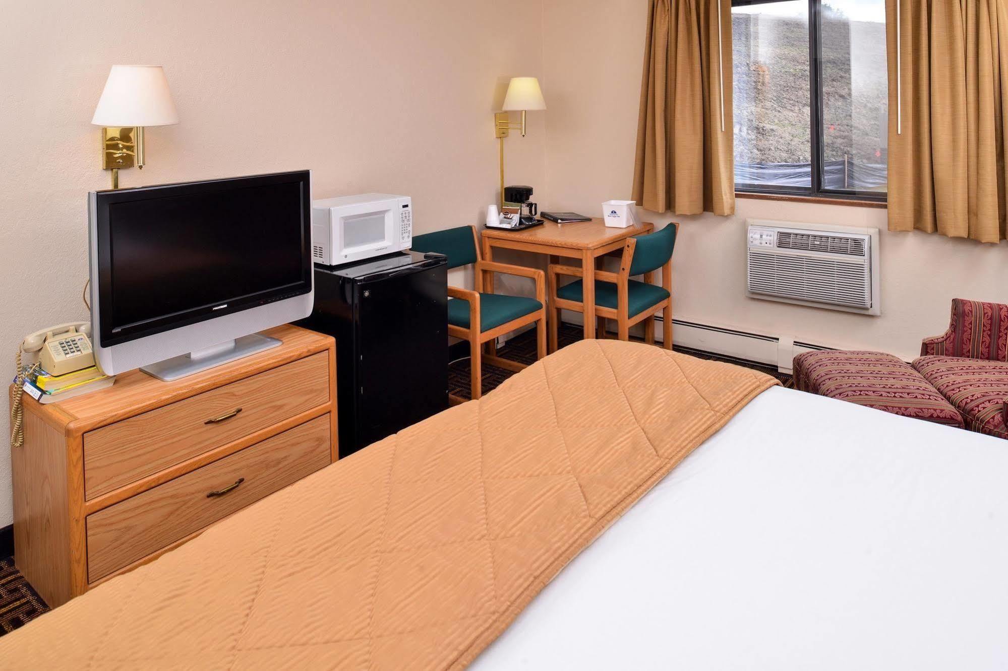 Americas Best Value Inn & Suites Detroit Lakes Εξωτερικό φωτογραφία
