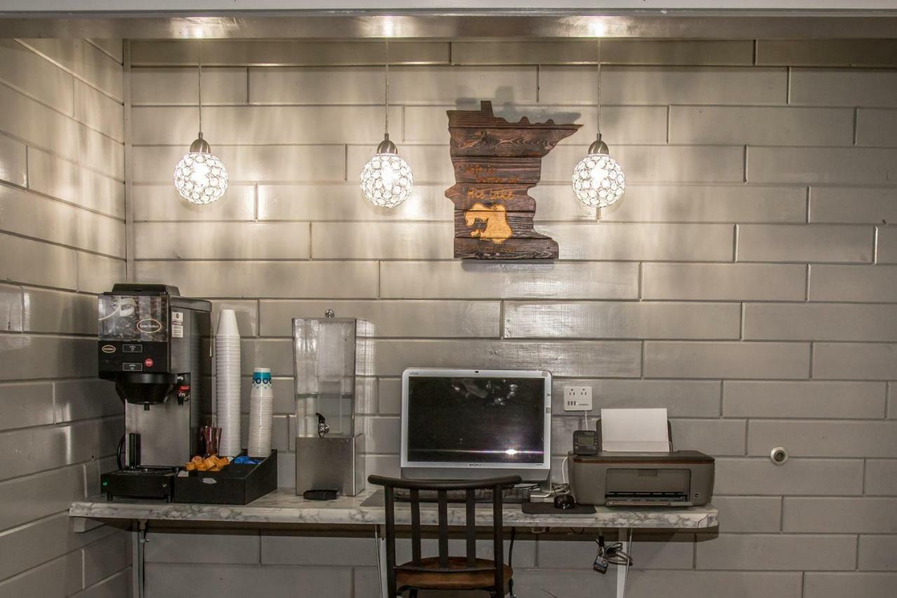 Americas Best Value Inn & Suites Detroit Lakes Εξωτερικό φωτογραφία